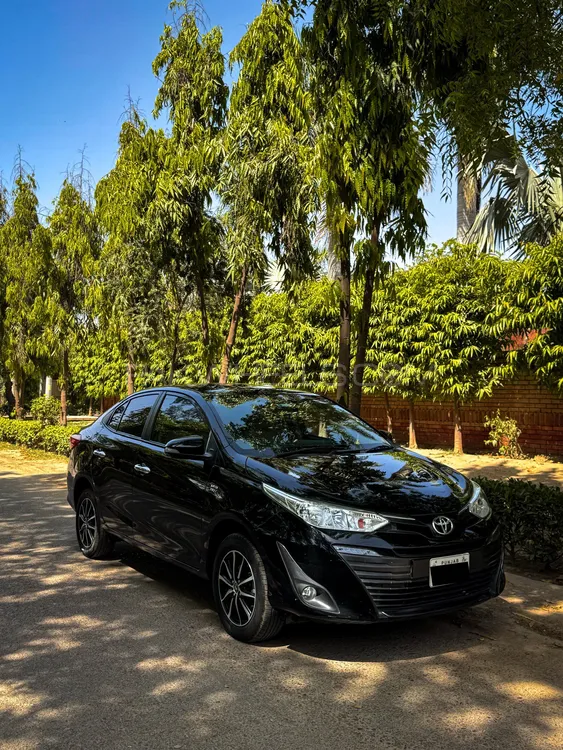 ٹویوٹا یارس سیڈان 2021 for Sale in ملتان Image-1