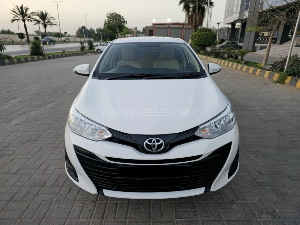 ٹویوٹا یارس سیڈان 2023 for Sale in کراچی Image-1