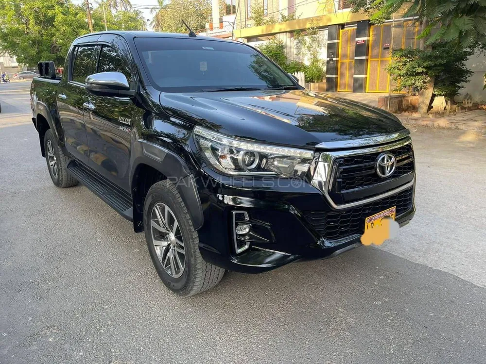 Toyota Hilux 2021 for Sale in Karachi Image-1