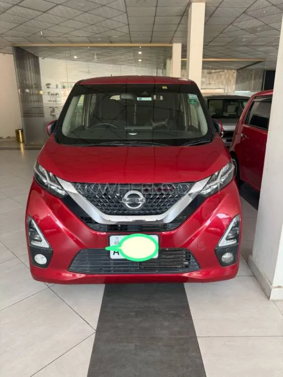 نسان ڈیز 2020 for Sale in ملتان Image-1