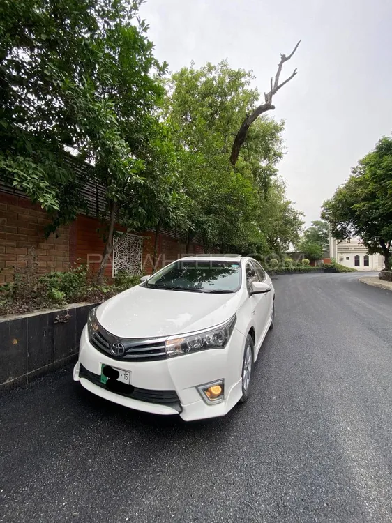 Toyota Corolla 2015 for Sale in Peshawar Image-1