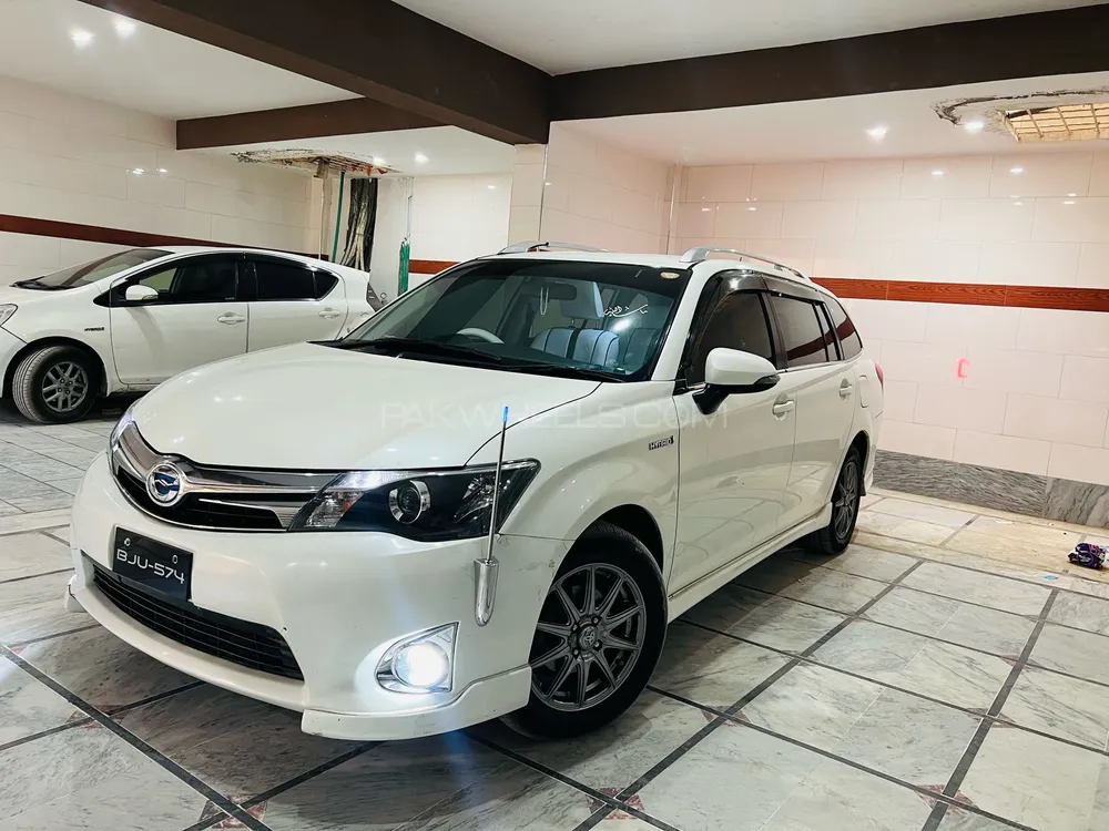 Toyota Corolla Axio 2014 for Sale in Quetta Image-1
