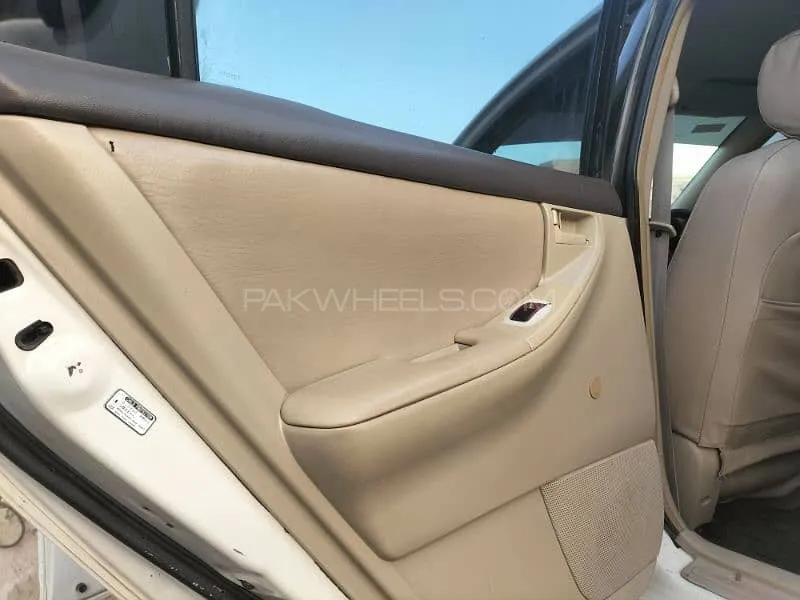 Toyota Corolla 2005 for Sale in Liaqat Pur Image-1