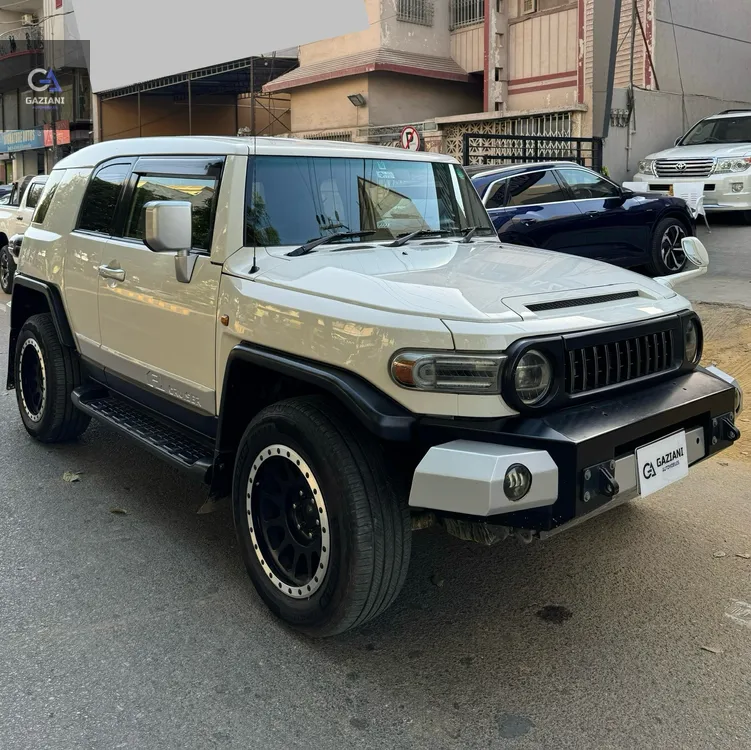 ٹویوٹا ایف جے کروزر 2016 for Sale in کراچی Image-1