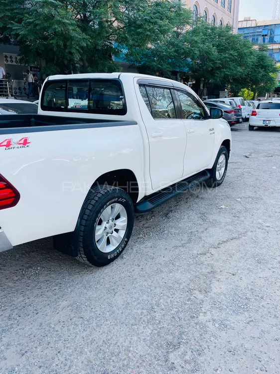 Toyota Hilux 2017 for Sale in Abbottabad Image-1
