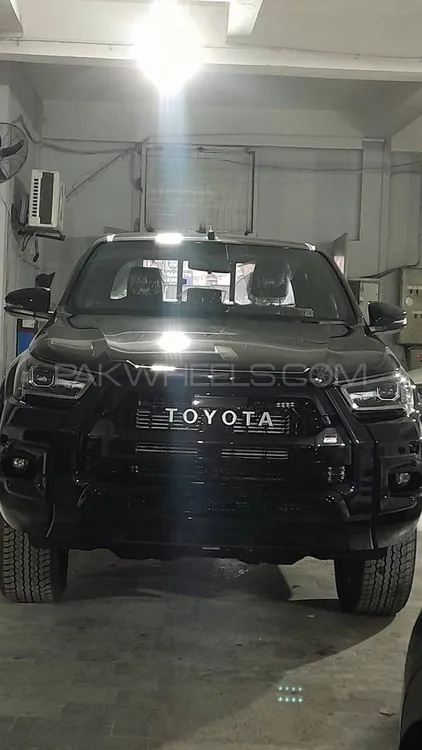 Toyota Hilux 2025 for Sale in Lahore Image-1