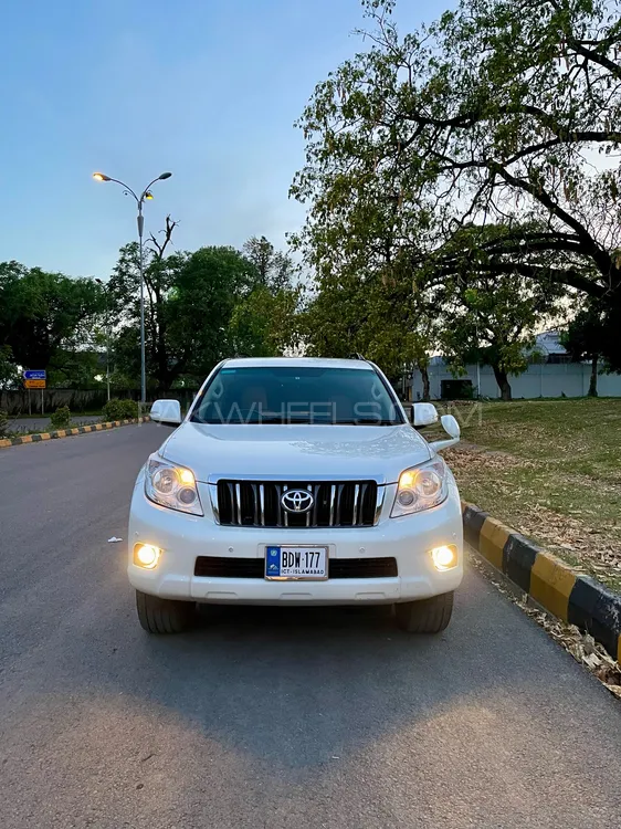 Toyota Prado 2010 for Sale in Islamabad Image-1