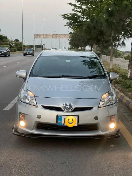 Toyota Prius 2010 for Sale in Peshawar Image-1
