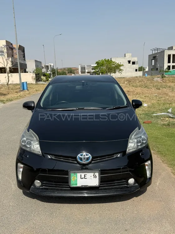Toyota Prius 2012 for Sale in Lahore Image-1