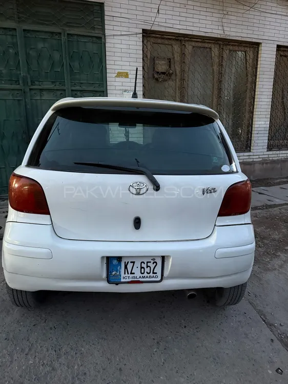 Toyota Vitz 2004 for Sale in Peshawar Image-1