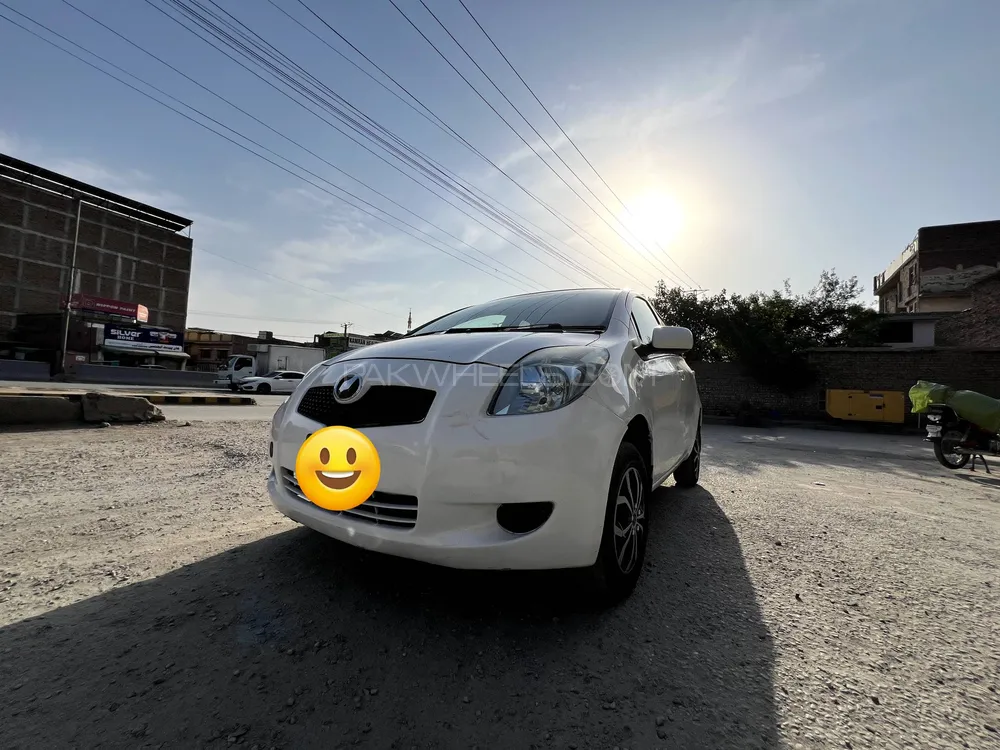 Toyota Vitz 2007 for Sale in Peshawar Image-1