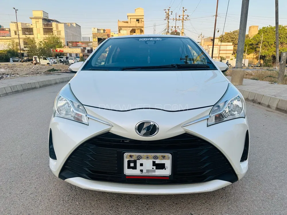 Toyota Vitz 2018 for Sale in Karachi Image-1