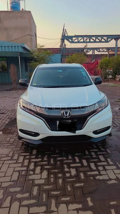Honda Vezel 2017 for Sale in Lahore Image-1