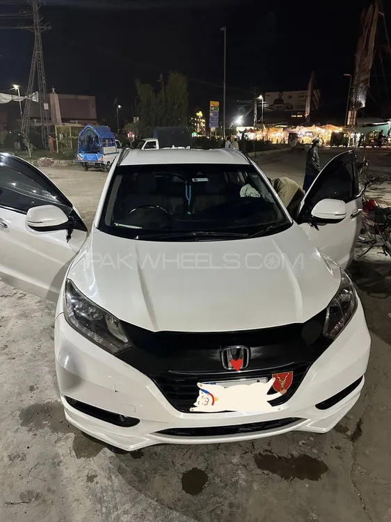 Honda Vezel 2016 for Sale in Peshawar Image-1