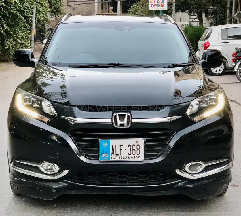 Honda Vezel 2015 for Sale in Rawalpindi Image-1