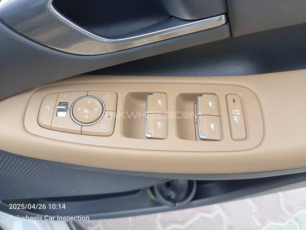 Hyundai Sonata 2023 for Sale in Multan Hyundai Sonata 2023 for Sale in Multan Image-12