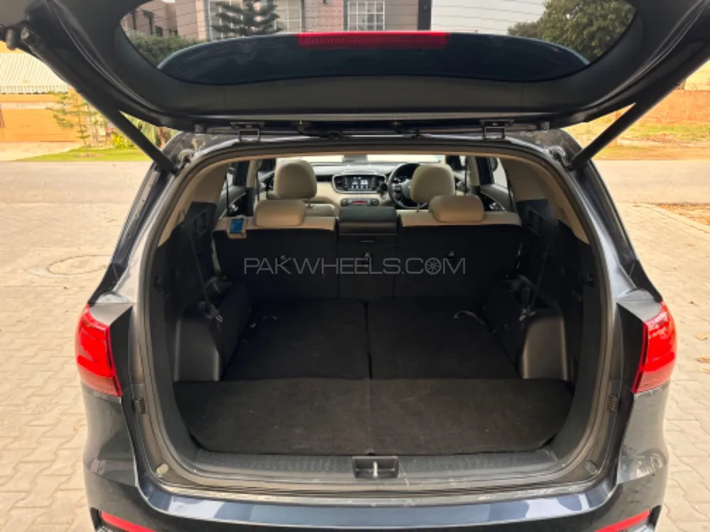 KIA Sorento 2022 for Sale in Lahore KIA Sorento 2022 for Sale in Lahore Image-10