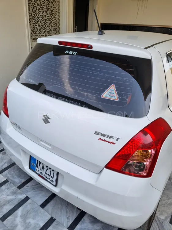 Suzuki Swift 2018 for Sale in Islamabad Image-1