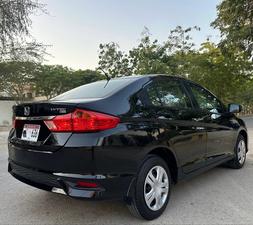 HONDA CITY 1.2L CVT (1200cc) AUTOMATIC 
Model 2024 || Registered 2024
8,000 KM Driven verifiable
HONDA SHAHRAH E FAISAL MAINTAINED 
Bumper To Bumper Original 100% 
Pearl Black Color 
Beige room
Interior is as good as new
COMPANY SEALS STILL INTACT
Original NAVIGATION 
ECON Mode
Like a brand new car

For inspection
Available at SUPREME CARS
Plot # 151/F,Under Imam heights,Shop no.1&2, Main Khalid Bin Walid Rd, Karachi, Sindh 75400

|  Premium Cars  |  Best Prices  |  Optimum Performance | 
#Supremecarsgang