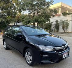 HONDA CITY 1.2L CVT (1200cc) AUTOMATIC 
Model 2024 || Registered 2024
8,000 KM Driven verifiable
HONDA SHAHRAH E FAISAL MAINTAINED 
Bumper To Bumper Original 100% 
Pearl Black Color 
Beige room
Interior is as good as new
COMPANY SEALS STILL INTACT
Original NAVIGATION 
ECON Mode
Like a brand new car

For inspection
Available at SUPREME CARS
Plot # 151/F,Under Imam heights,Shop no.1&2, Main Khalid Bin Walid Rd, Karachi, Sindh 75400

|  Premium Cars  |  Best Prices  |  Optimum Performance | 
#Supremecarsgang