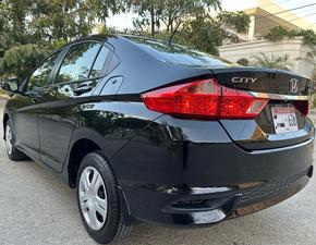 HONDA CITY 1.2L CVT (1200cc) AUTOMATIC 
Model 2024 || Registered 2024
8,000 KM Driven verifiable
HONDA SHAHRAH E FAISAL MAINTAINED 
Bumper To Bumper Original 100% 
Pearl Black Color 
Beige room
Interior is as good as new
COMPANY SEALS STILL INTACT
Original NAVIGATION 
ECON Mode
Like a brand new car

For inspection
Available at SUPREME CARS
Plot # 151/F,Under Imam heights,Shop no.1&2, Main Khalid Bin Walid Rd, Karachi, Sindh 75400

|  Premium Cars  |  Best Prices  |  Optimum Performance | 
#Supremecarsgang