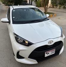 TOYOTA YARIS HATCHBACK G PACKAGE (1000cc)
Model 2021 and Registration 2024
Choice Registered “333”
4.5 Grade Auction Sheet Available & Attached 
Only 35,000 KM Import Mileage 
37,000 Driven Now
Only 1500 km driven locally 
Complete service history available 
Pearl White Color
Bumper to Bumper Original Guaranteed 100%
First Owner
Automatic transmission 
PUSH START
CLIMATE A/C 
APPLE CAR PLAY BLUETOOTH 
MULTIMEDIA STEERING
DIGITAL METER
RETRACTABLE MIRRORS
RADAR
ETC
Too Many Extras 
Leather Seats 
As Good as zero meter
EXCHANGE POSSIBLE WITH ANY CAR

For inspection
Available at SUPREME  CARS
Plot # 151/F,Under Imam heights,Shop no.1&2, Main Khalid Bin Walid Rd, Karachi, Sindh 75400

|  Premium Cars  |  Best Prices  |  Optimum Performance | 
#supremecarsgang