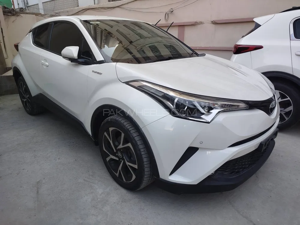 Toyota C-HR 2017 for Sale in Karachi Image-1