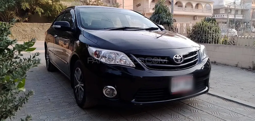 Toyota Corolla 2013 for Sale in Karachi Image-1