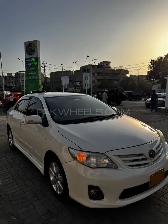 Toyota Corolla 2013 for Sale in Karachi Image-1