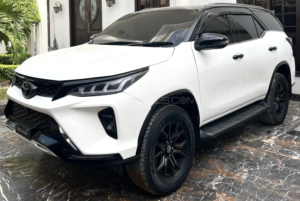 Toyota Fortuner 2019 for Sale in Karachi Image-1
