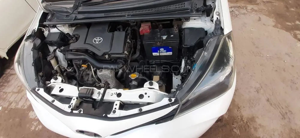 Toyota Vitz 2014 for Sale in Gujranwala Image-1