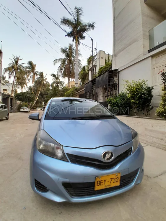 Toyota Vitz 2012 for Sale in Karachi Image-1