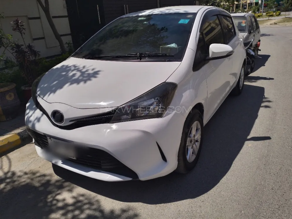 Toyota Vitz 2016 for Sale in Wah cantt Image-1