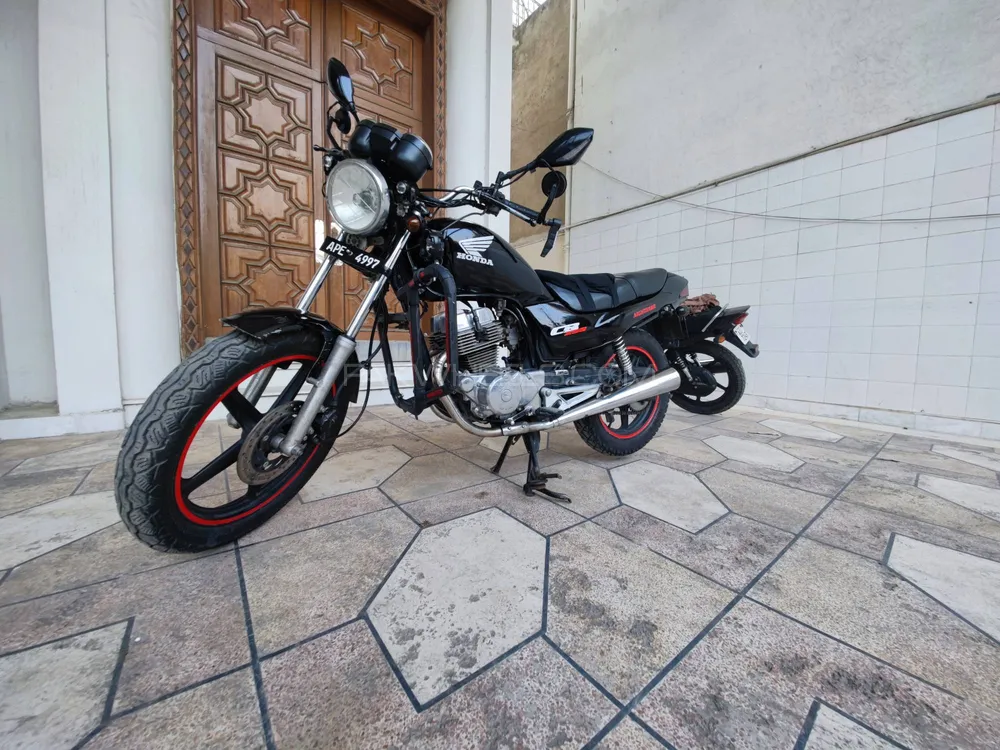 Honda CB 250F 2004 for Sale Image-1