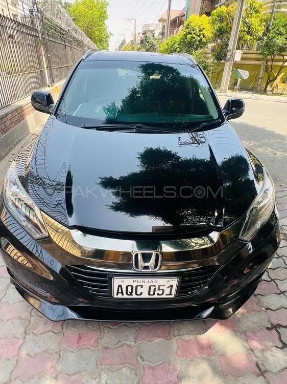 Honda Vezel 2017 for Sale in Gujranwala Image-1