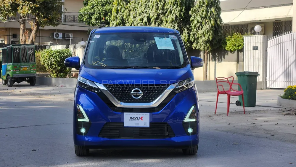 نسان ڈیز 2021 for Sale in لاہور Image-1