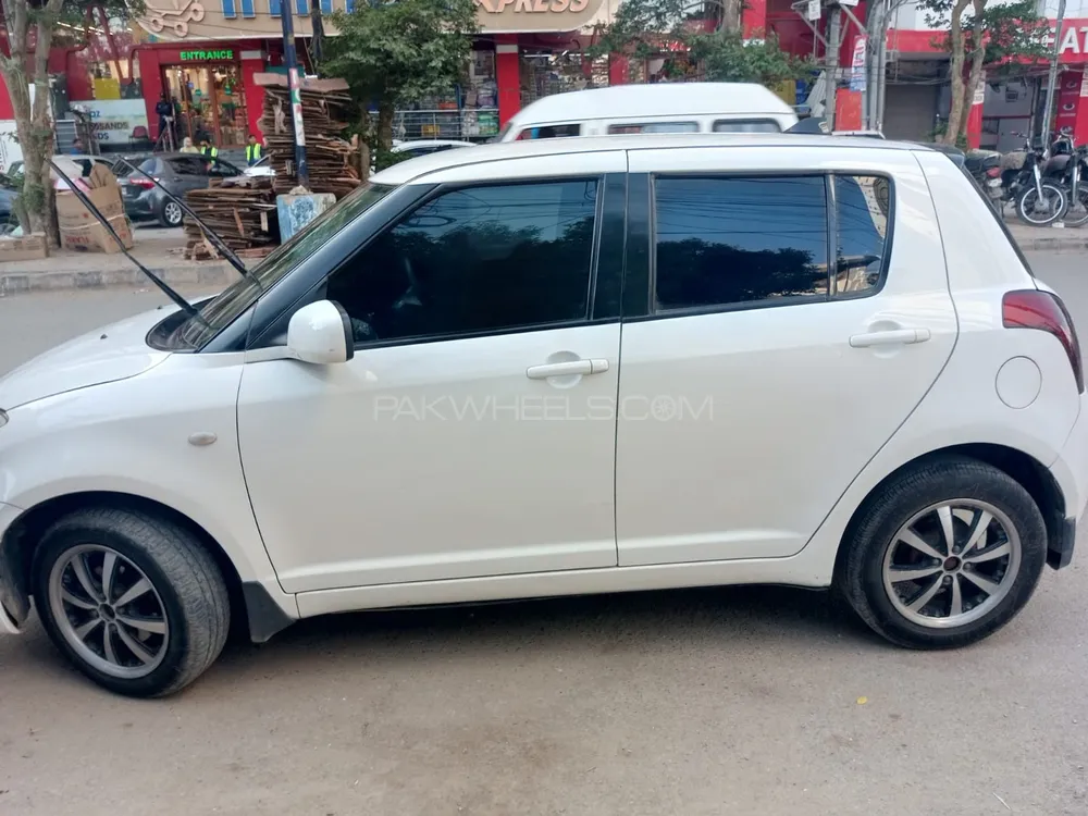 سوزوکی سوئفٹ 2018 for Sale in کراچی Image-1