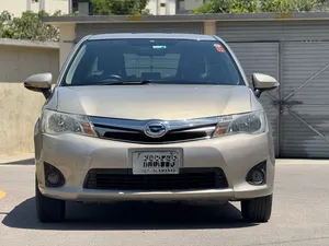Toyota Corolla Axio Hybrid 1.5 2013 for Sale