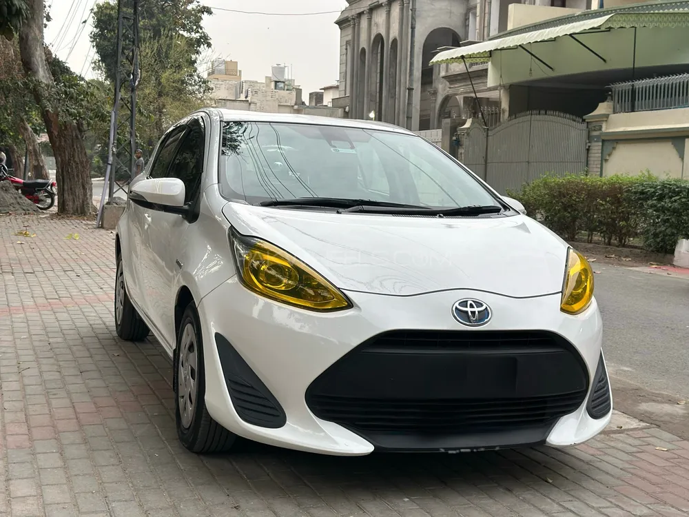ٹویوٹا اکوا 2017 for Sale in لاہور Image-1