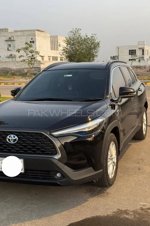 Toyota Corolla Cross 2024 for Sale in Multan Toyota Corolla Cross 2024 for Sale in Multan Image-2