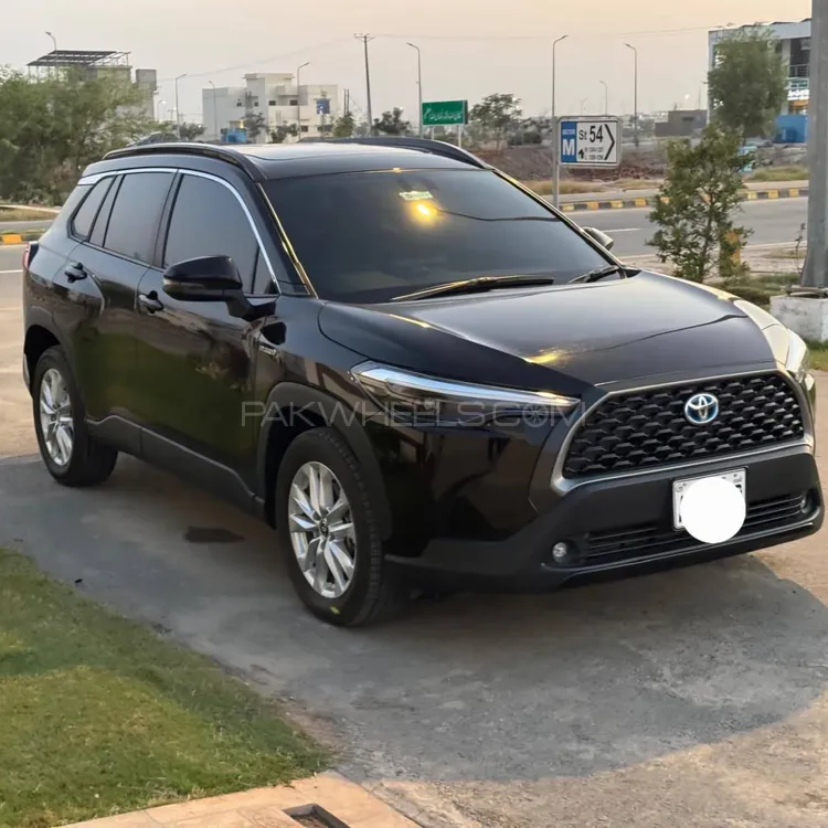 Toyota Corolla Cross 2024 for Sale in Multan Toyota Corolla Cross 2024 for Sale in Multan Image-4