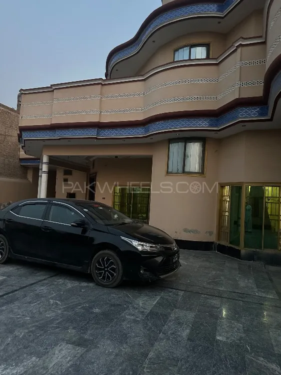 Toyota Corolla 2015 for Sale in Vehari Image-1
