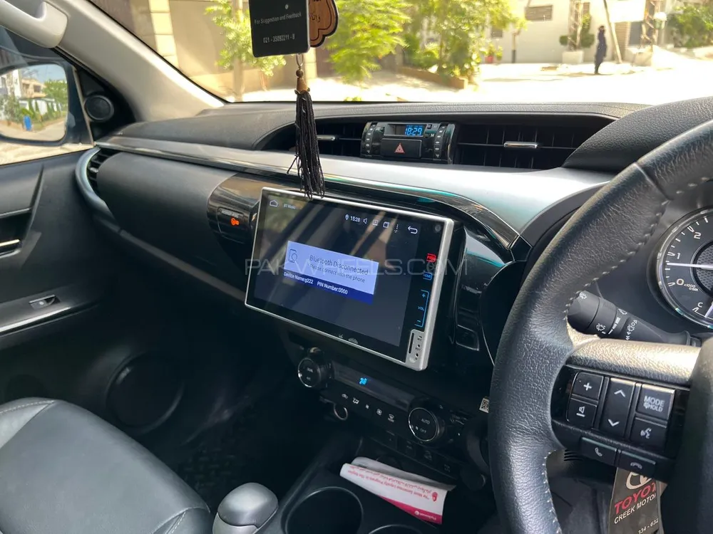 Toyota Hilux 2023 for Sale in Karachi Image-1