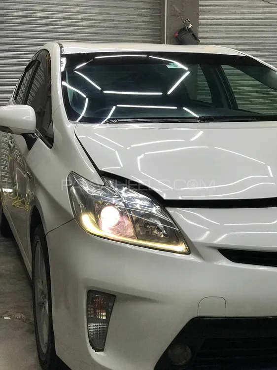 Toyota Prius 2014 for Sale in Islamabad Image-1