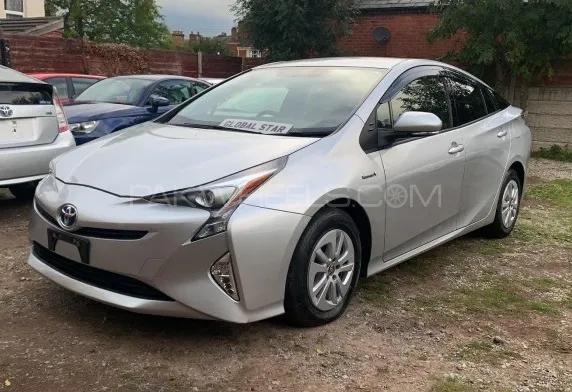 Toyota Prius 2016 for Sale in Lahore Image-1
