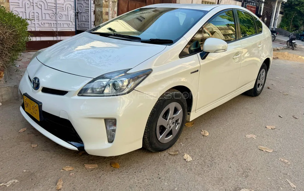 Toyota Prius 2014 for Sale in Karachi Image-1