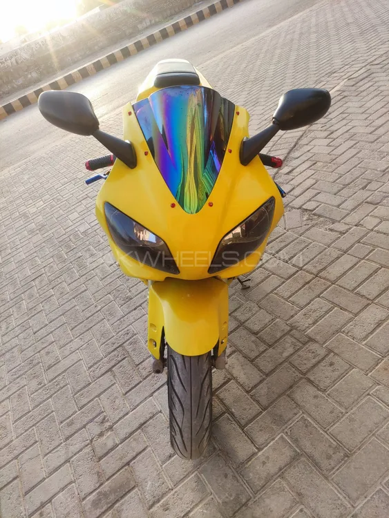 Yamaha YZF-R1 2002 for Sale Image-1