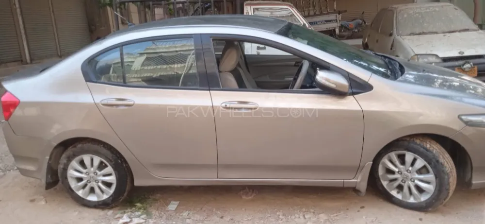 Honda City 2015 for Sale in Karachi Image-1
