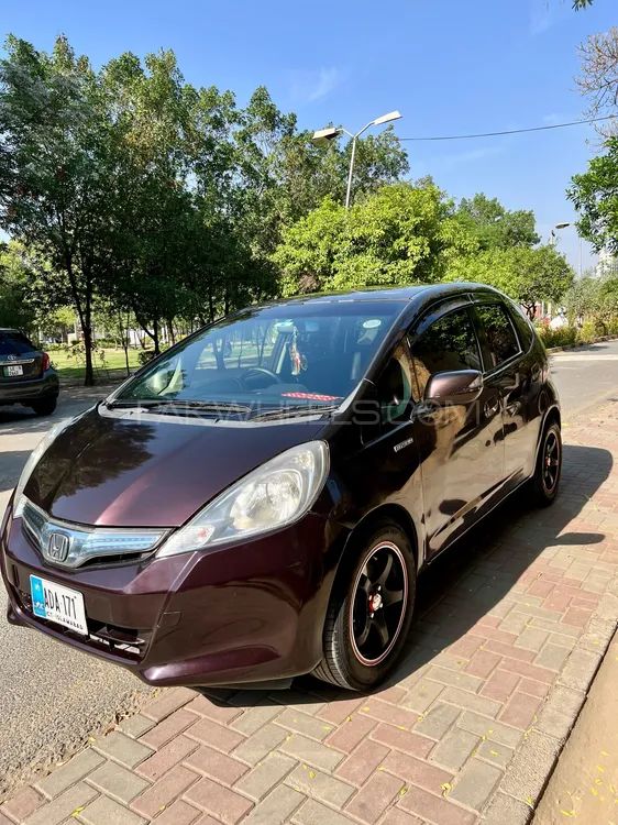 Honda Fit 2013 for Sale in Lahore Image-1