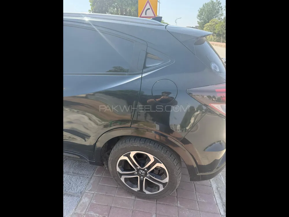 Honda Vezel 2014 for Sale in Islamabad Honda Vezel 2014 for Sale in Islamabad Image-4